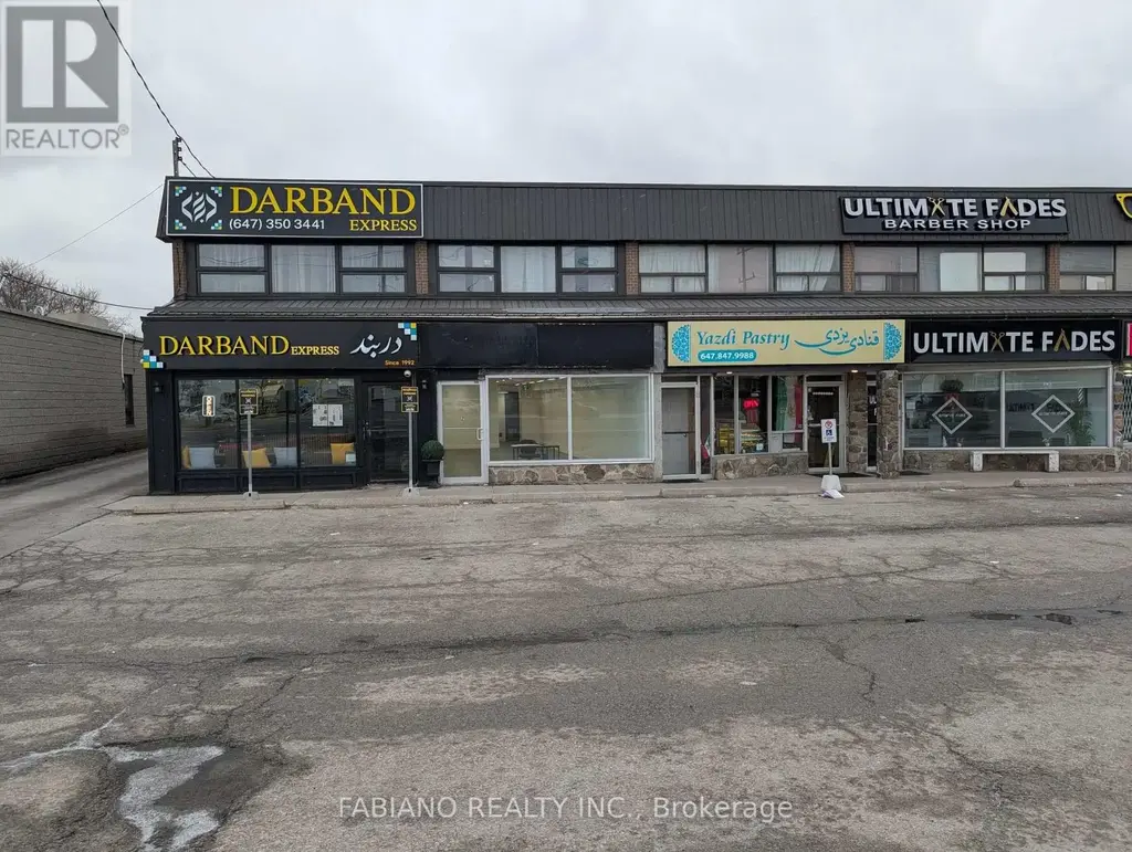 2 - 13130 Yonge Street, Richmond Hill (Oak Ridges)